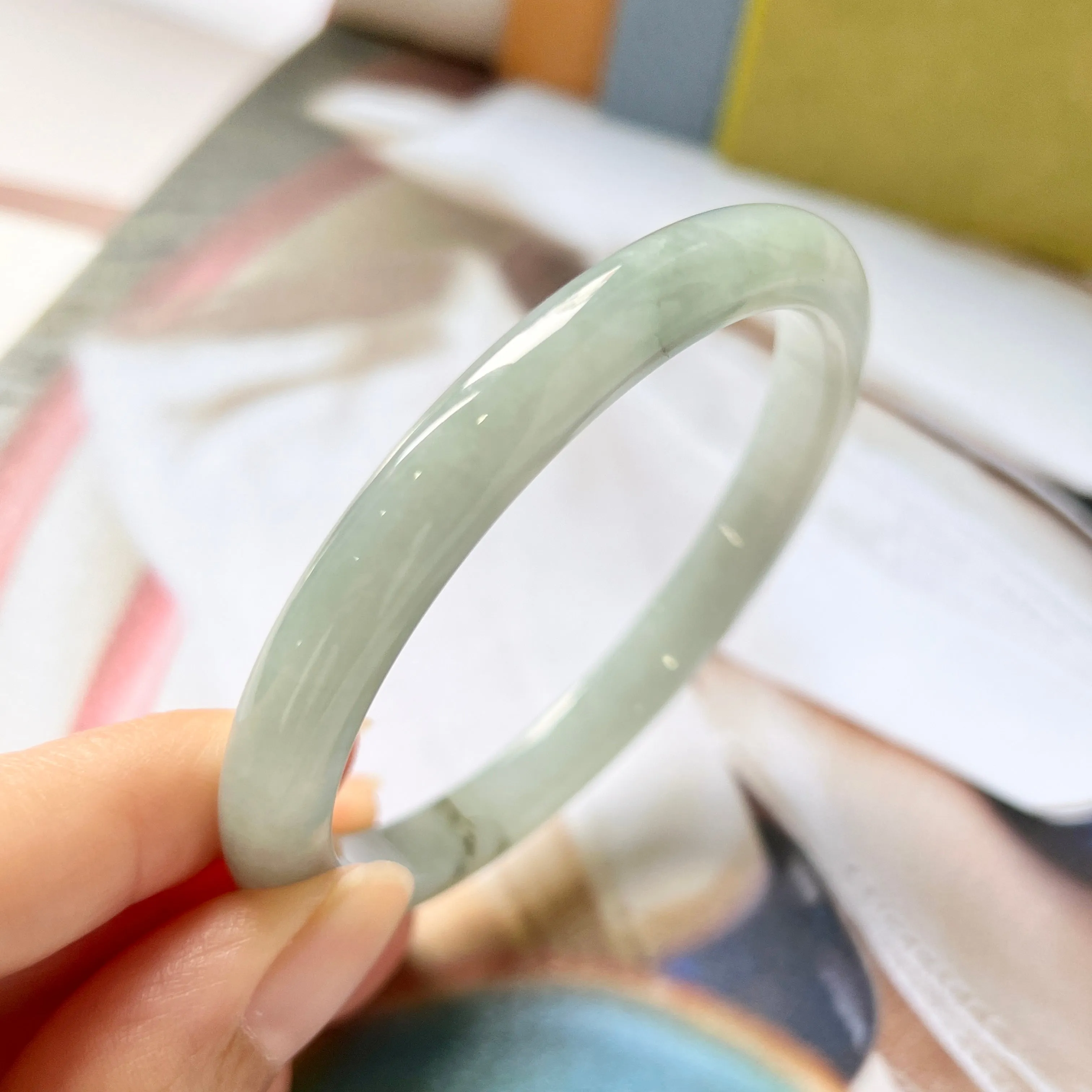 55.3mm A-Grade Natural Light Green Jadeite Modern Round Bangle No.330077