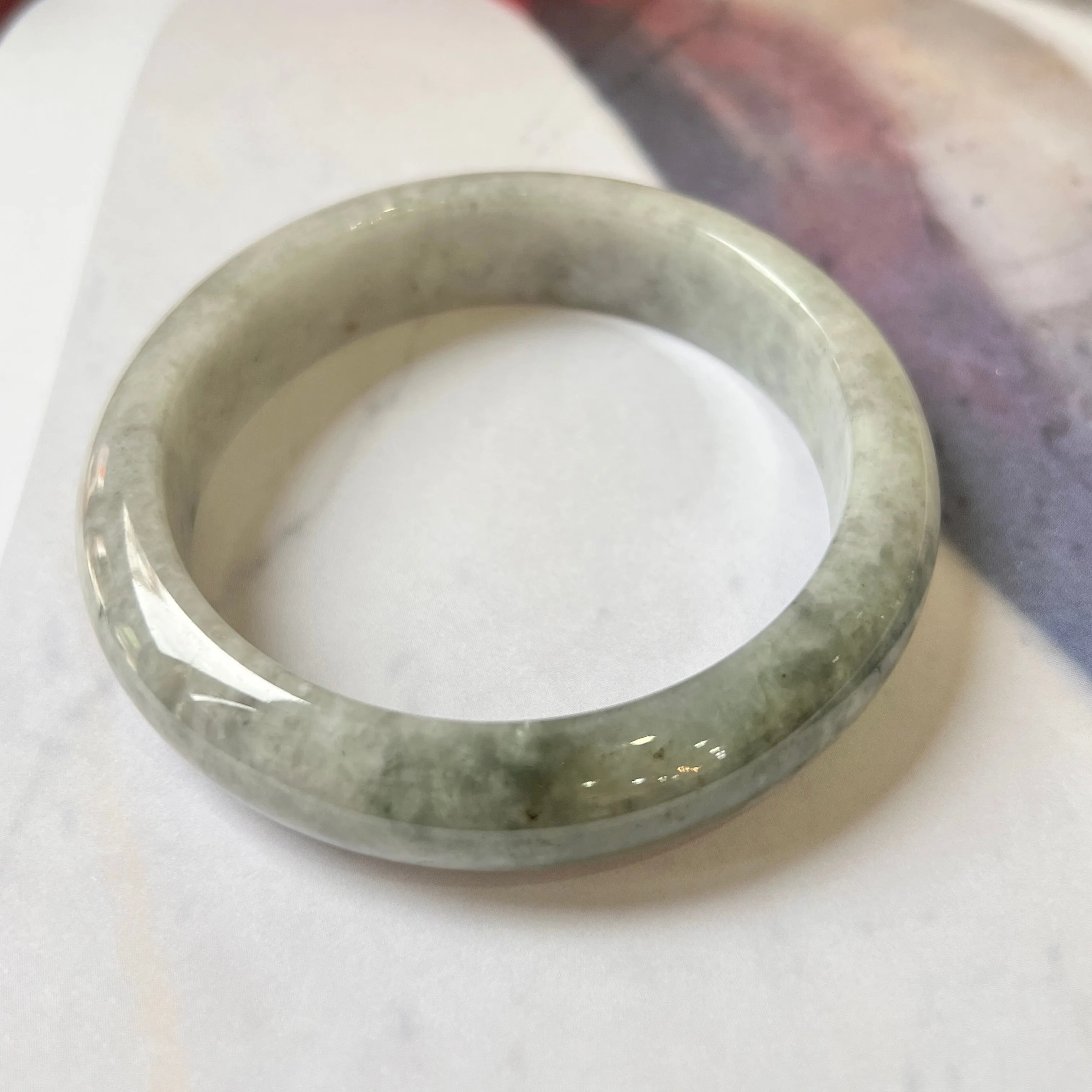 55.9mm A-Grade Natural Grey Jadeite Modern Round Bangle No.330082