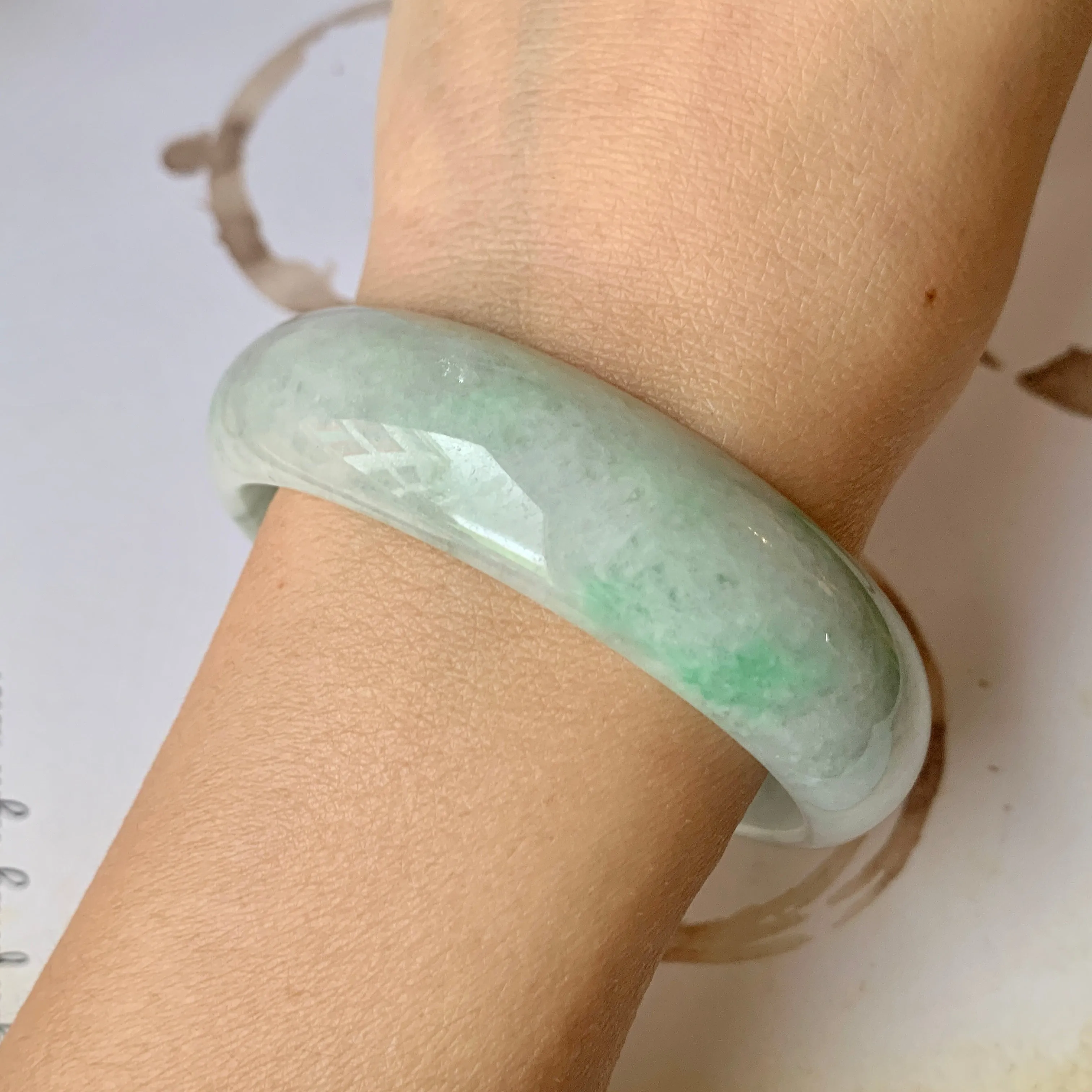 57.8mm A-Grade Natural Moss On Snow Jadeite Modern Round Bangle No.151917