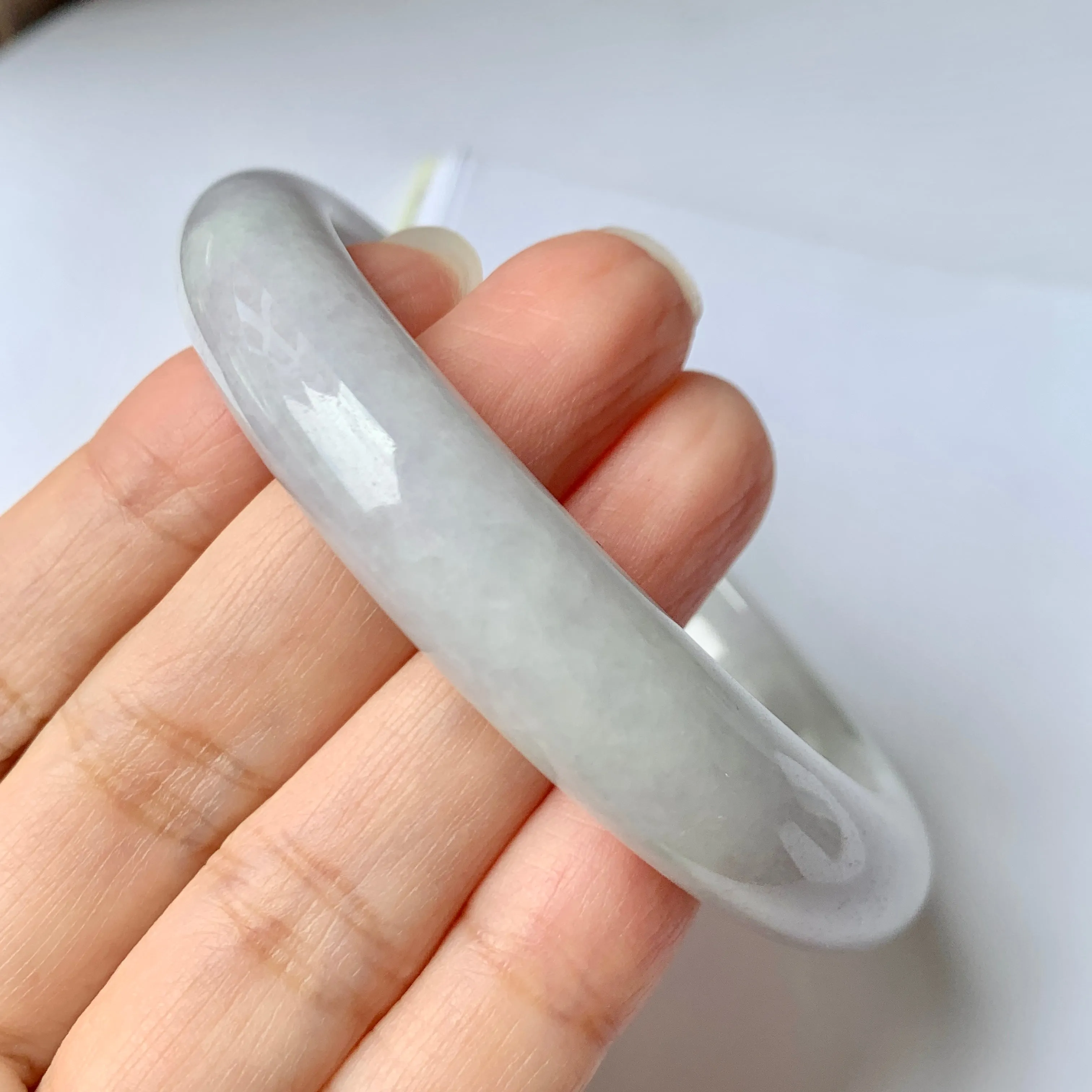 59.3mm A-Grade Natural Lavender Green Jadeite Modern Round Bangle No.151941