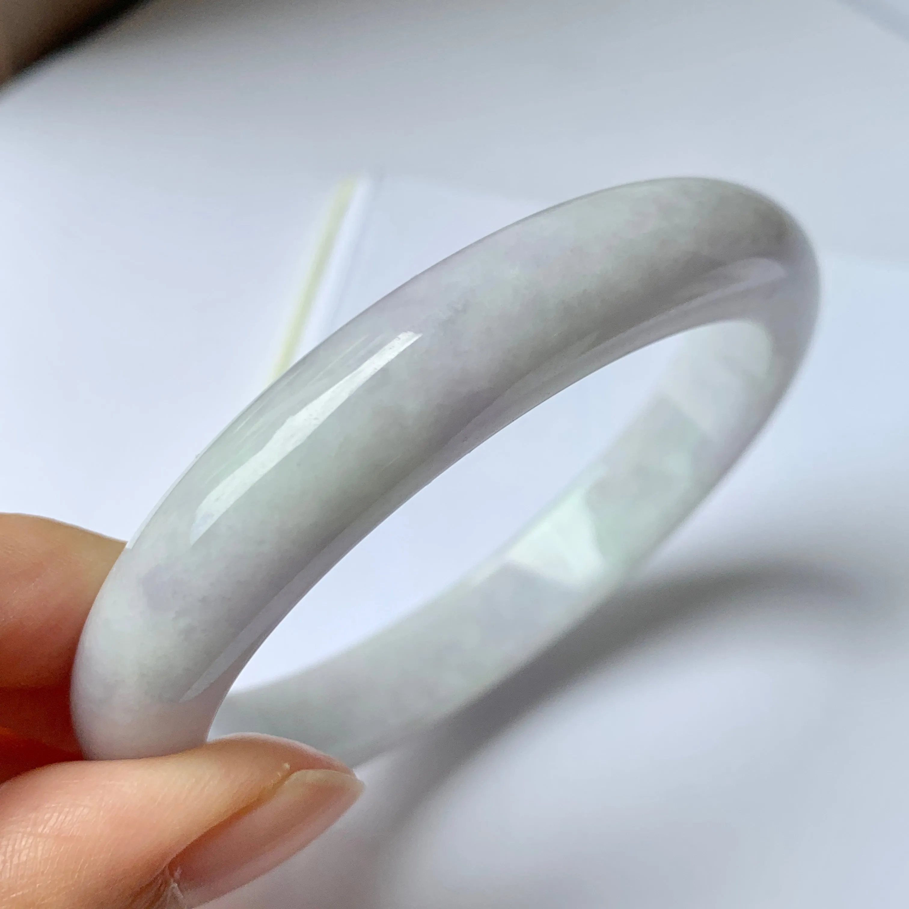 59.3mm A-Grade Natural Lavender Green Jadeite Modern Round Bangle No.151941