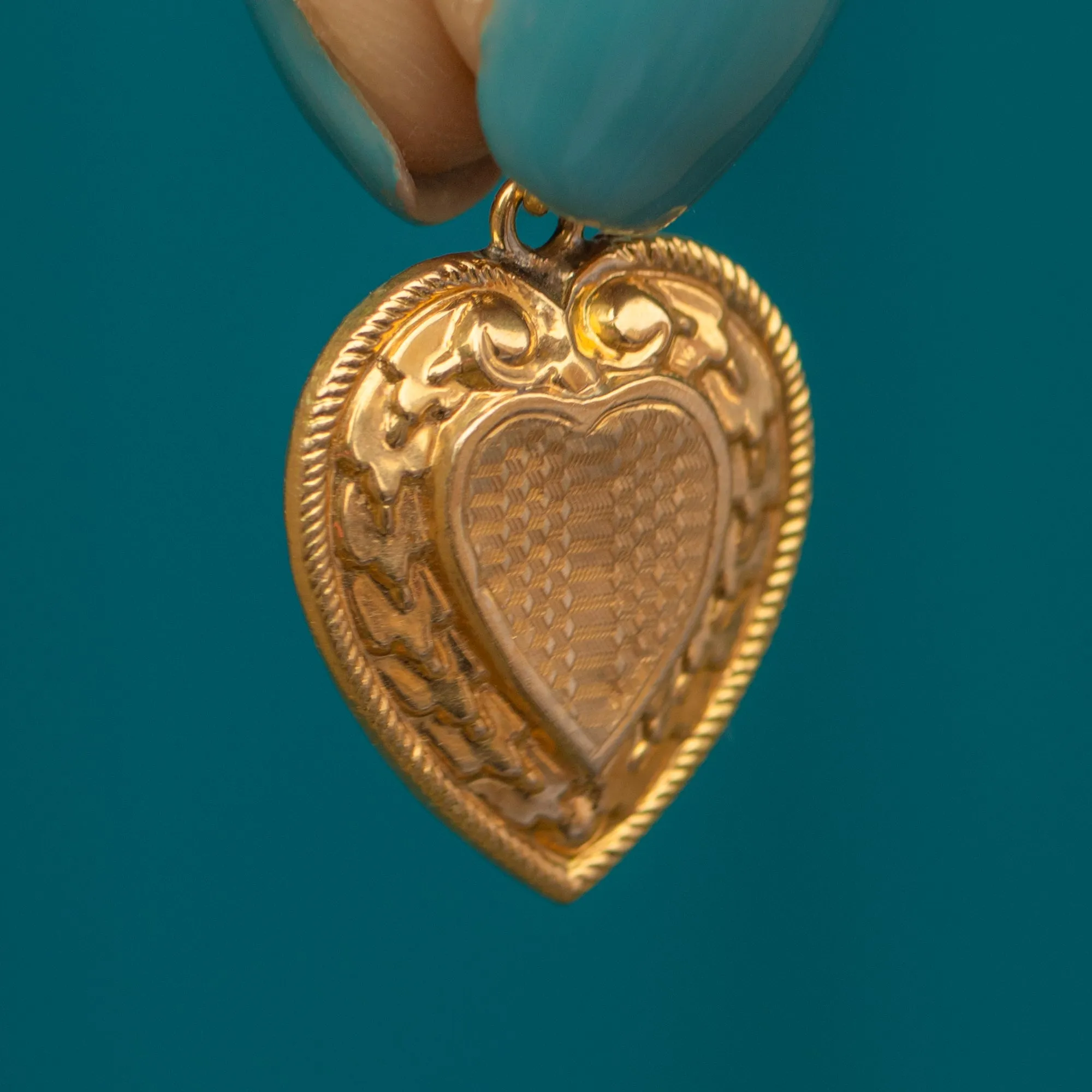 Antique 9ct Gold Engraved Heart Locket, with 18.5" Chain