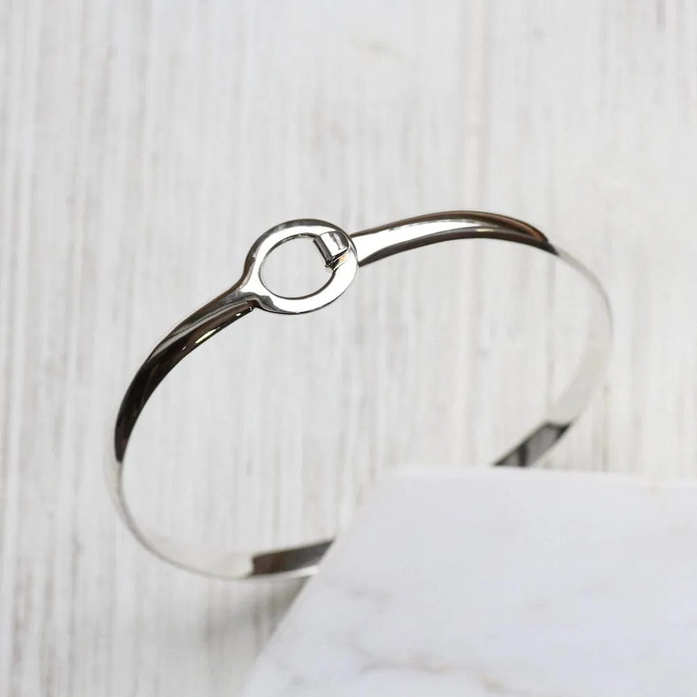 Bangle with Circle Buckle