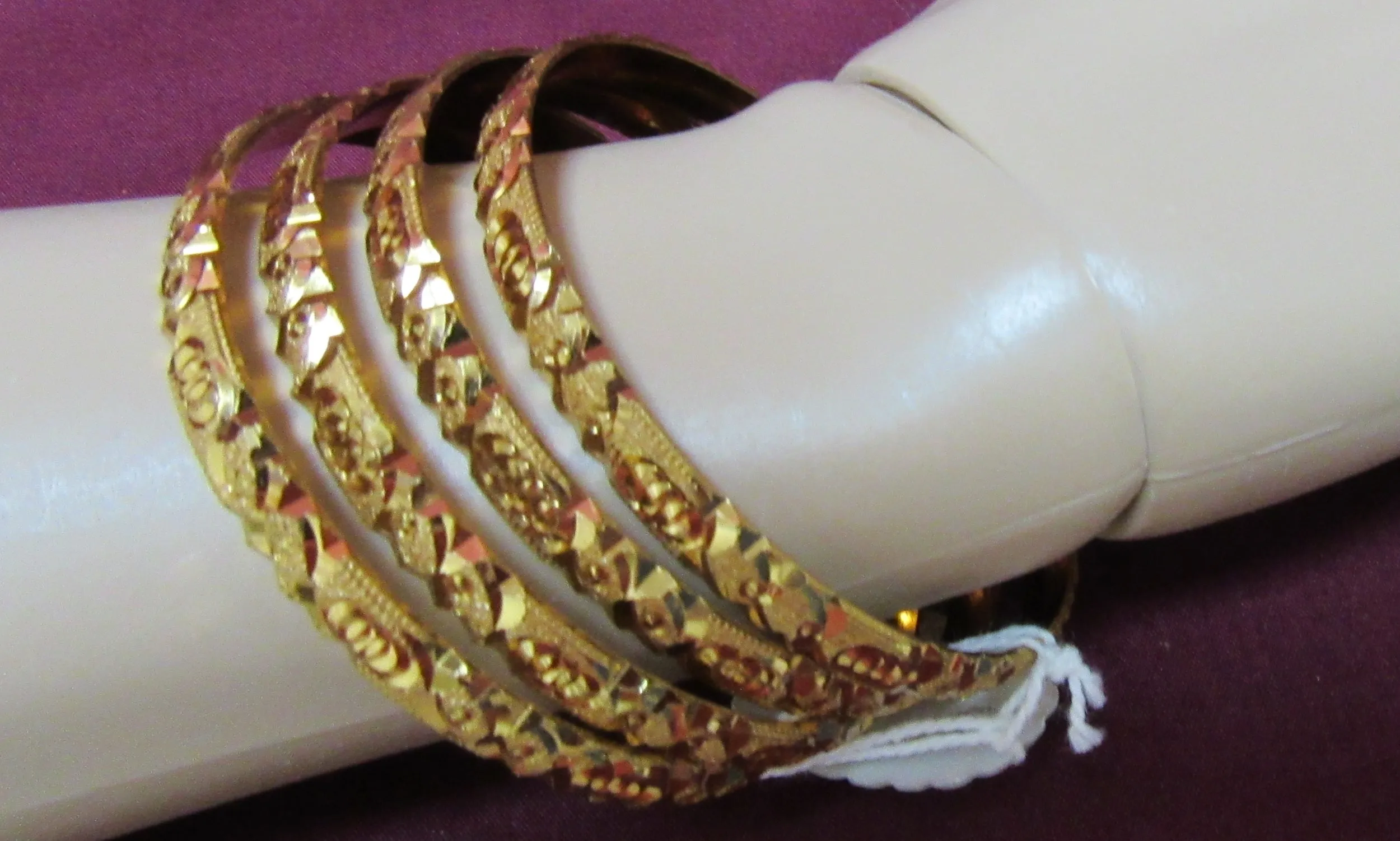 Bangles 6107 Golden Set 4 Pieces 2.6 Size Bangles Shieno