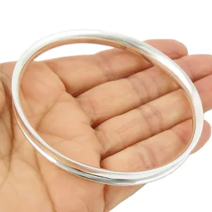 Curved Edge Circle Bangle in Polished Sterling Silver