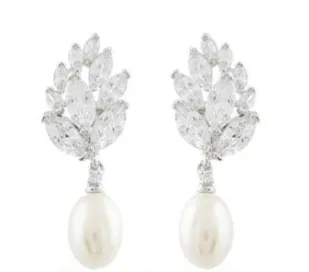 Kiya Freshwater Pearl and Crystal Earrings