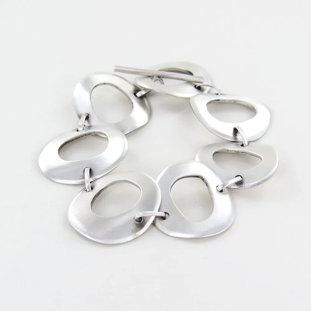 ORGANIC CUT OUT CIRCLE LINK BRACELET