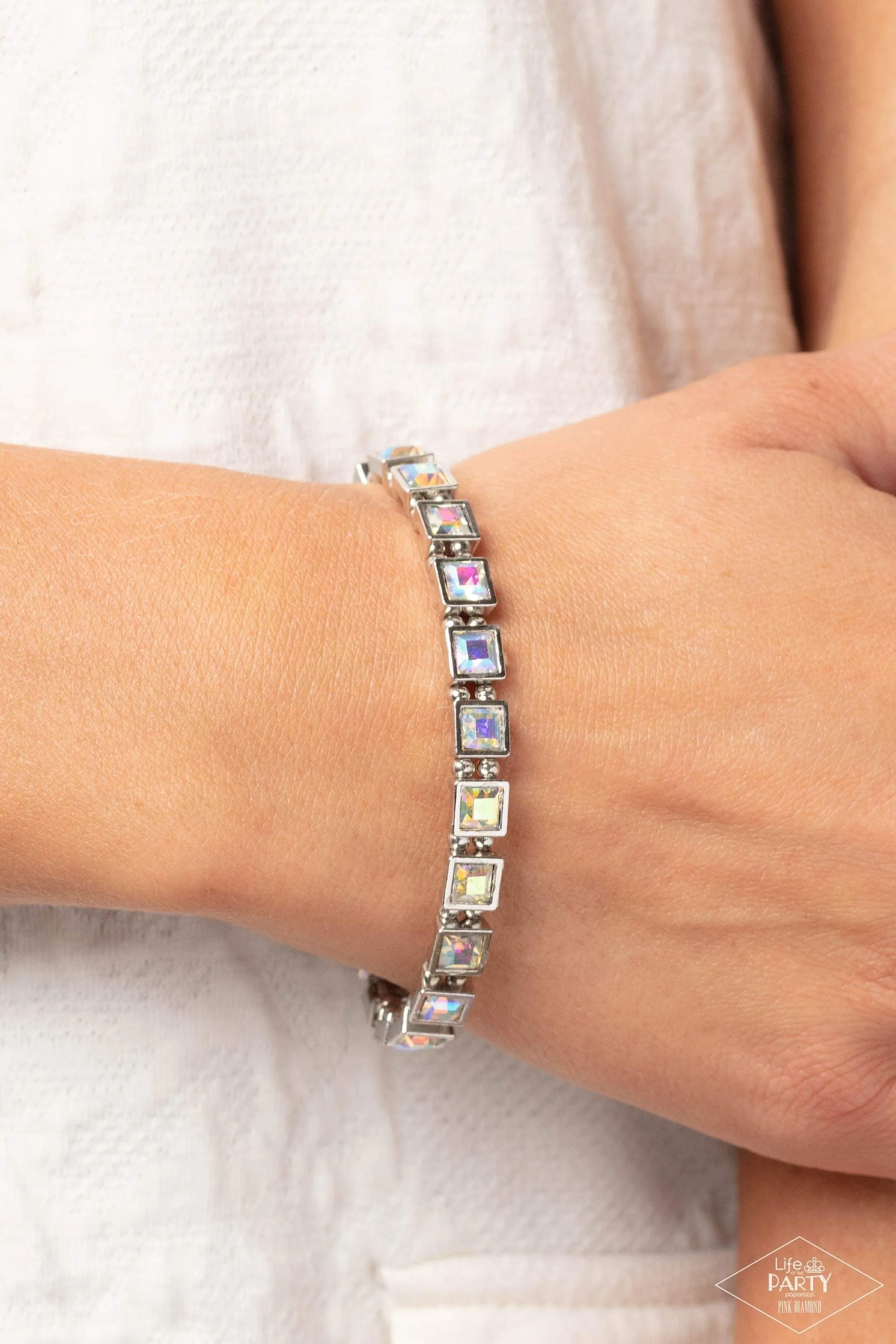 Paparazzi A GLAM Of Few Words - Multi Iridescent Bracelet - Pink Diamond Life of the Party