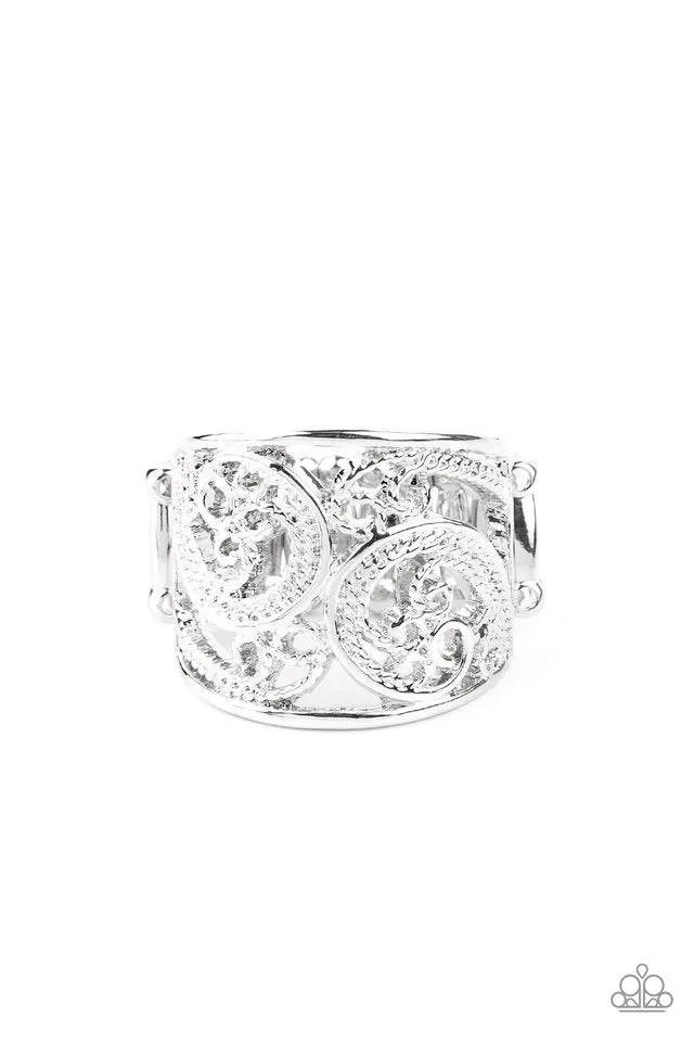 Paparazzi Ring ~ Turning The Tides - Silver