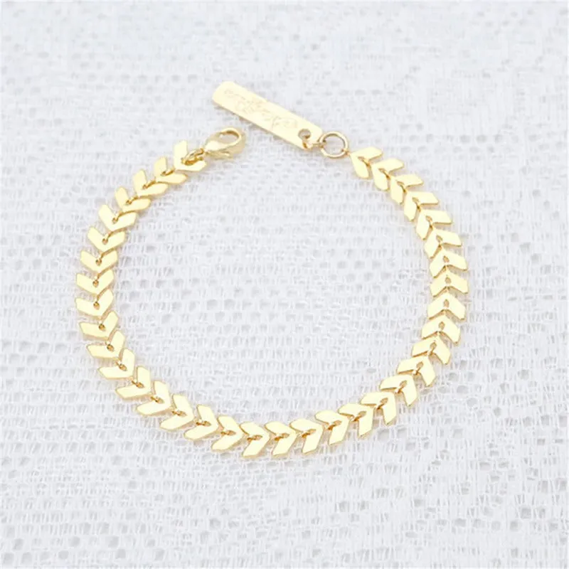 Simple fashion bracelet with golden leaves