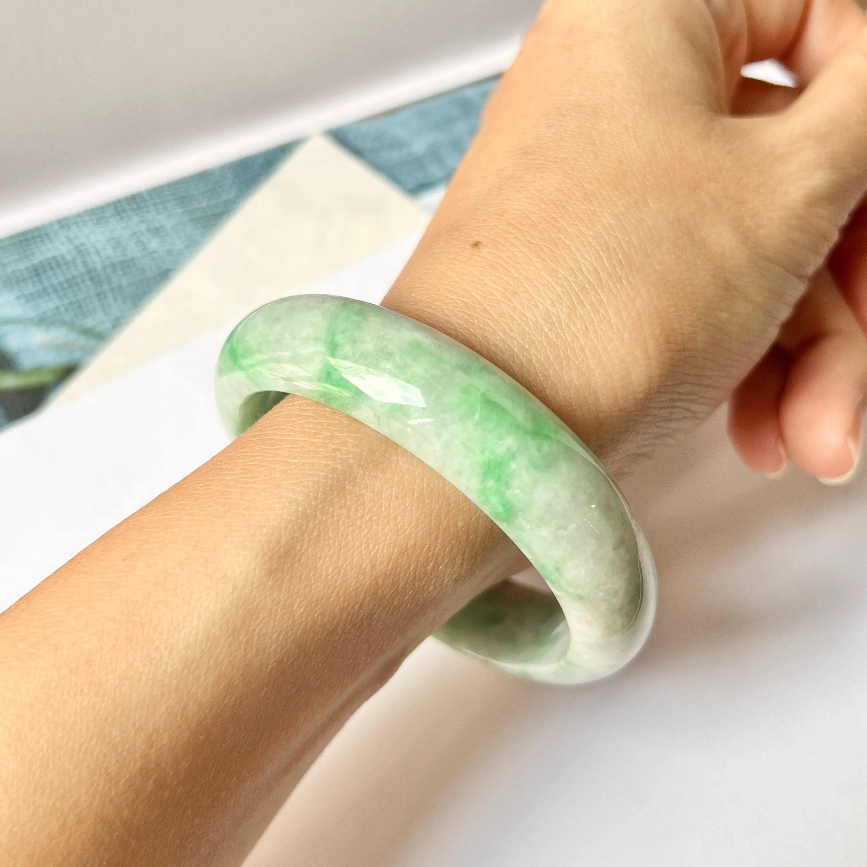 SOLD OUT: 52.4mm A-Grade Natural Moss On Snow Jadeite Modern Round Bangle No.151752