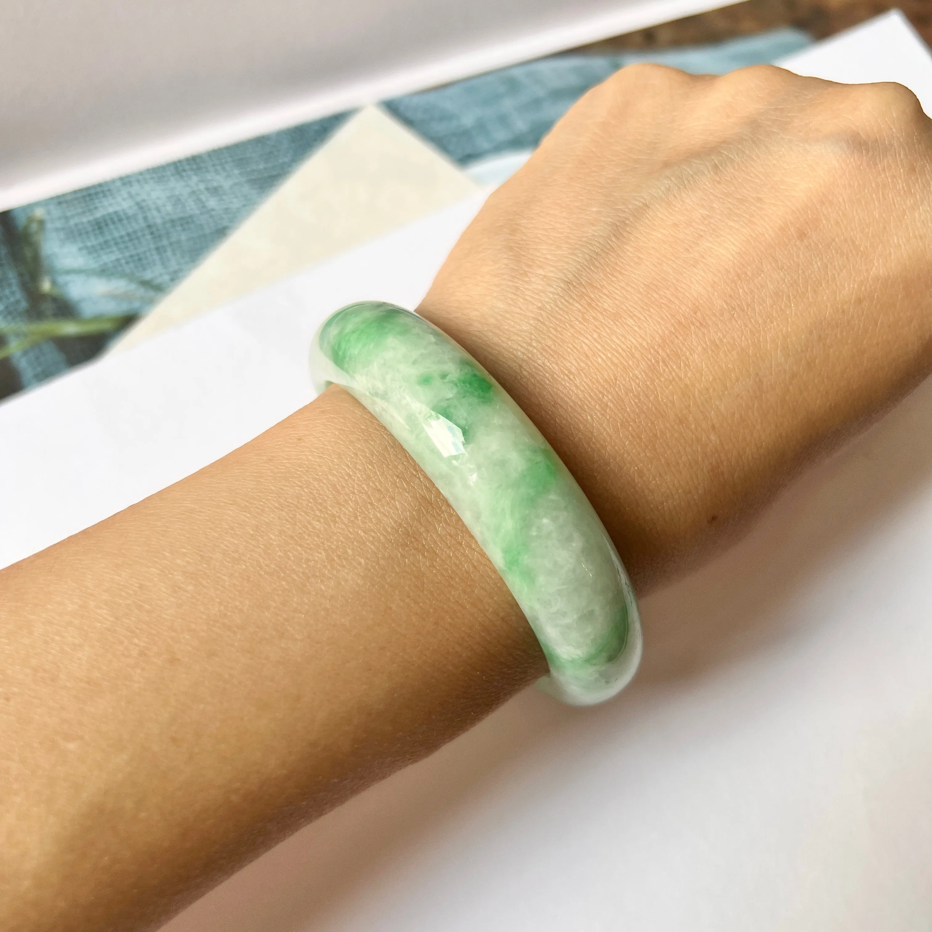 SOLD OUT: 52.4mm A-Grade Natural Moss On Snow Jadeite Modern Round Bangle No.151752