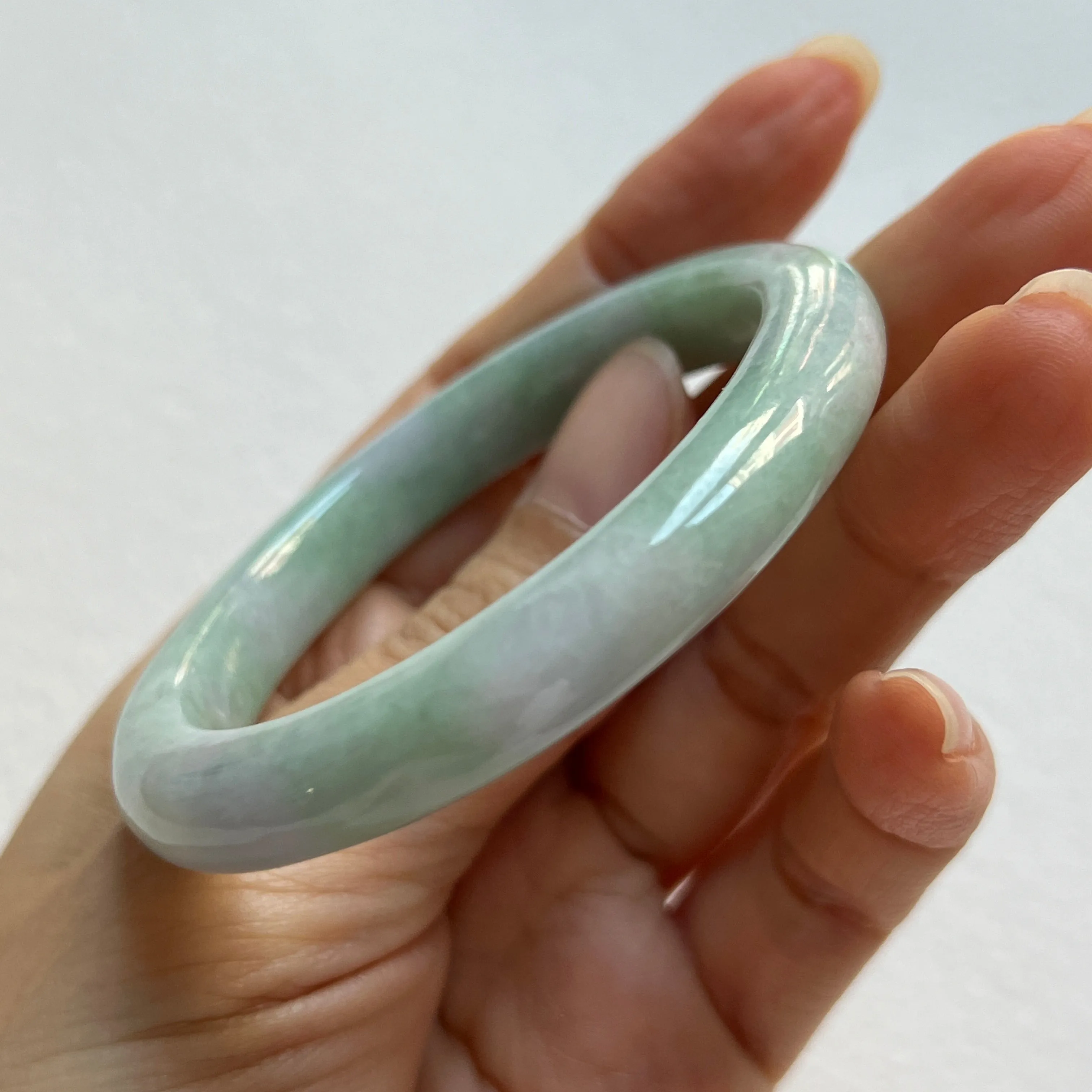 SOLD OUT: 53.2mm A-Grade Natural Lavender Green Jadeite Modern Oval Bangle No. 152025