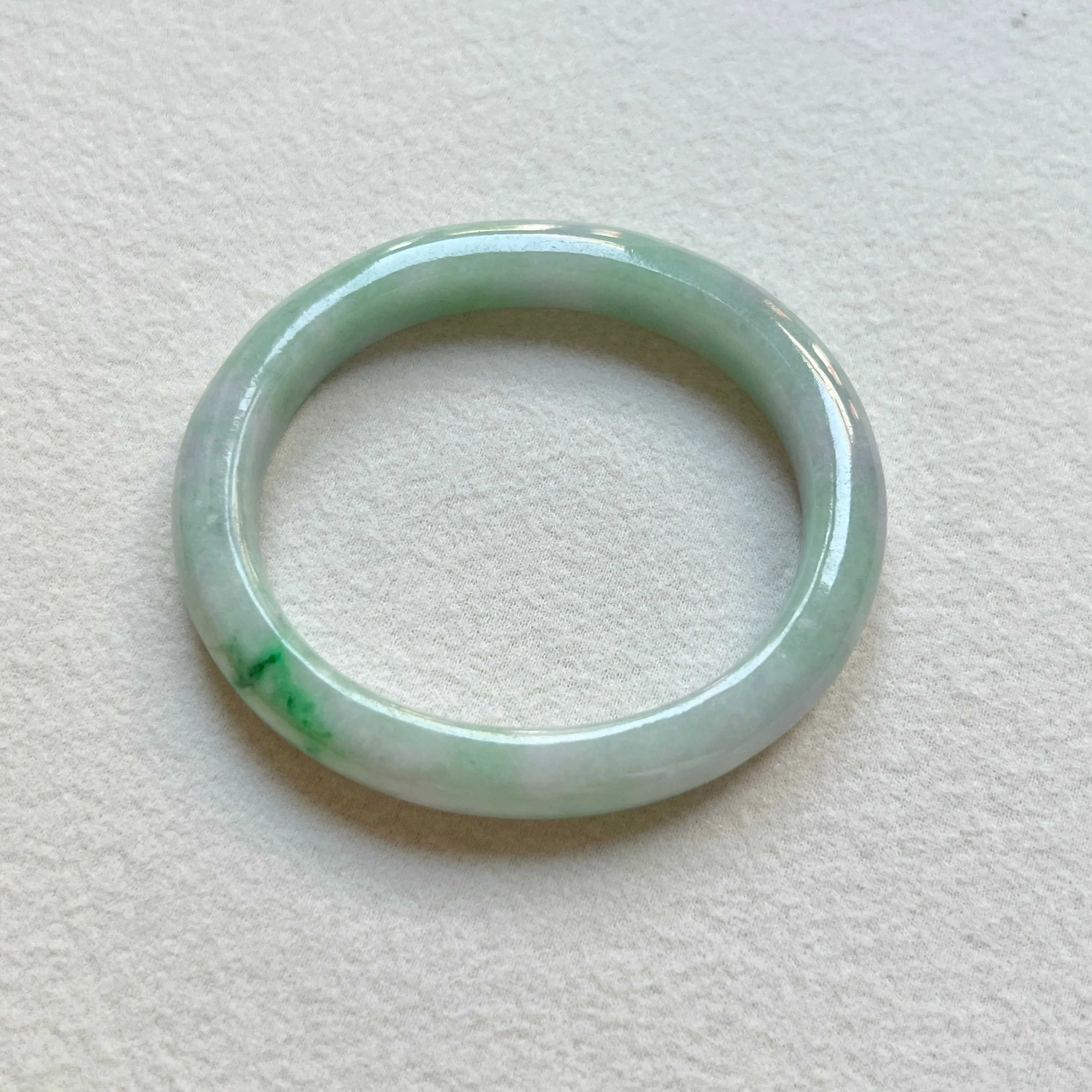 SOLD OUT: 53.2mm A-Grade Natural Lavender Green Jadeite Modern Oval Bangle No. 152025