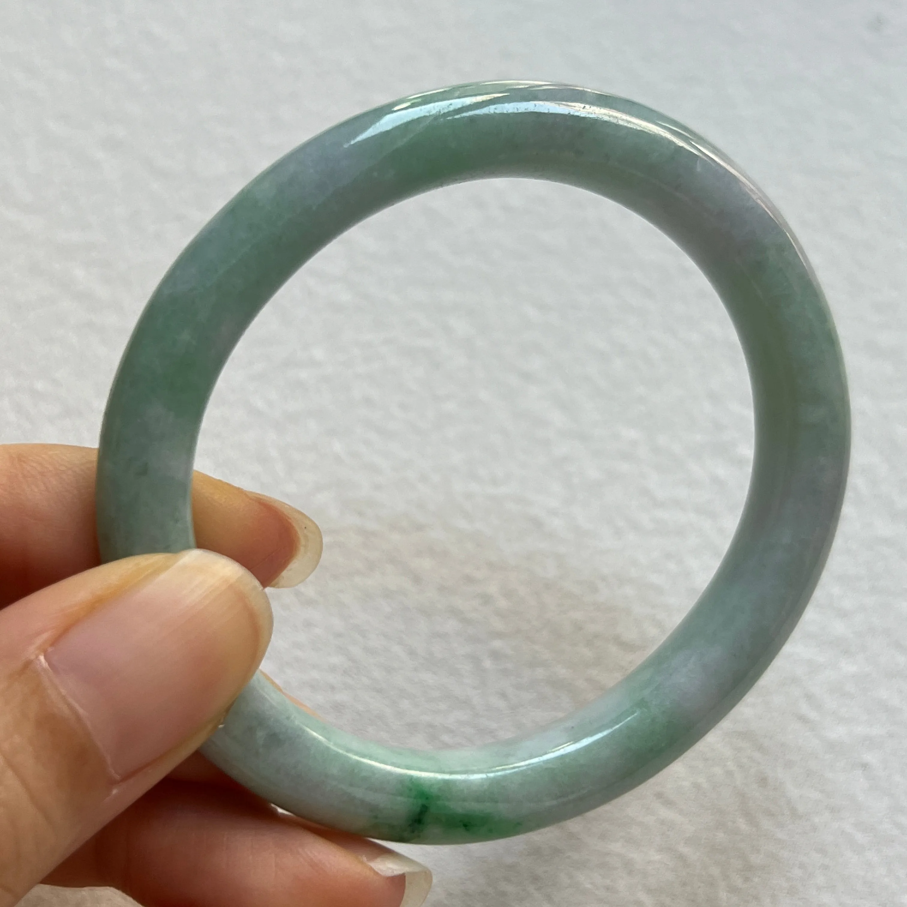 SOLD OUT: 53.2mm A-Grade Natural Lavender Green Jadeite Modern Oval Bangle No. 152025