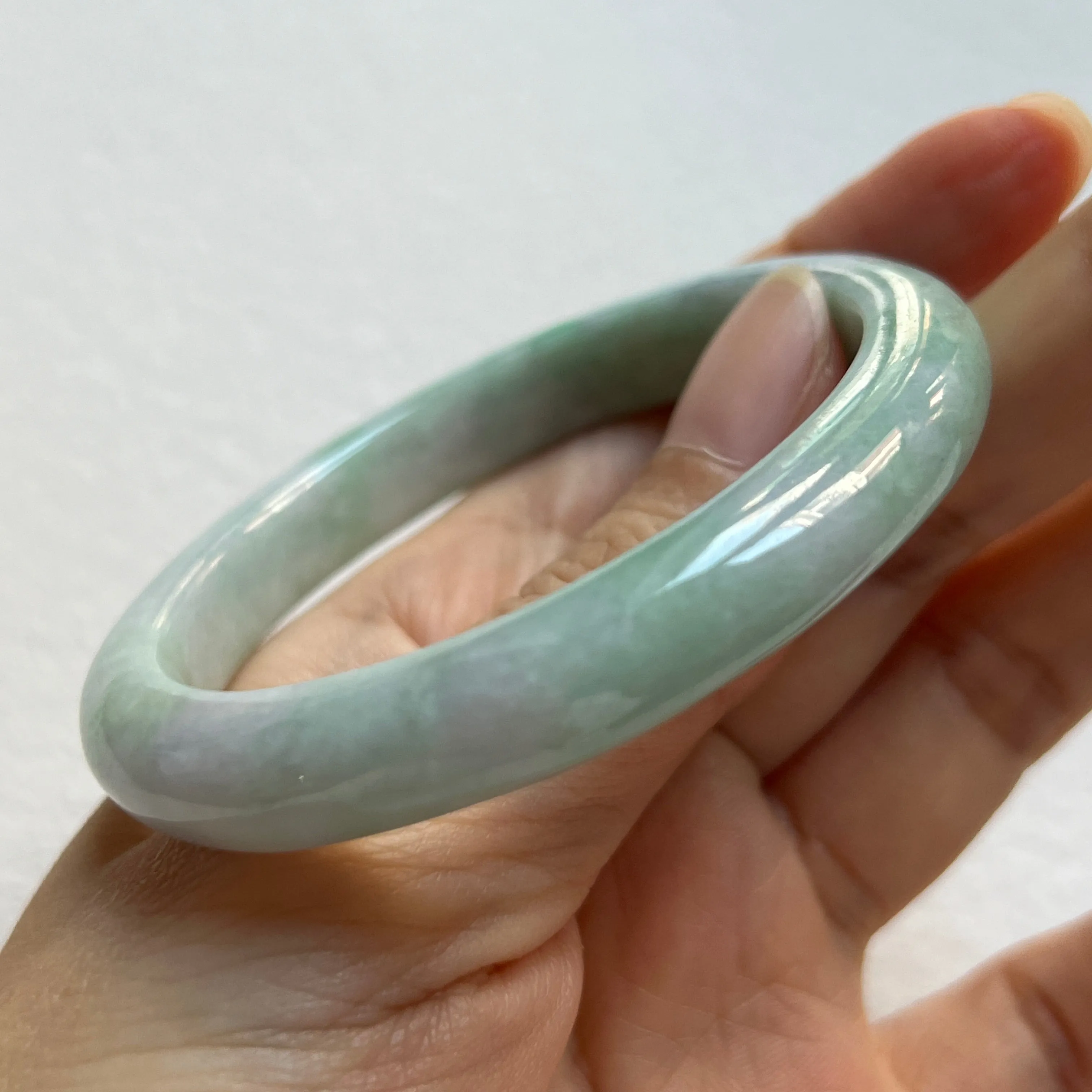 SOLD OUT: 53.2mm A-Grade Natural Lavender Green Jadeite Modern Oval Bangle No. 152025