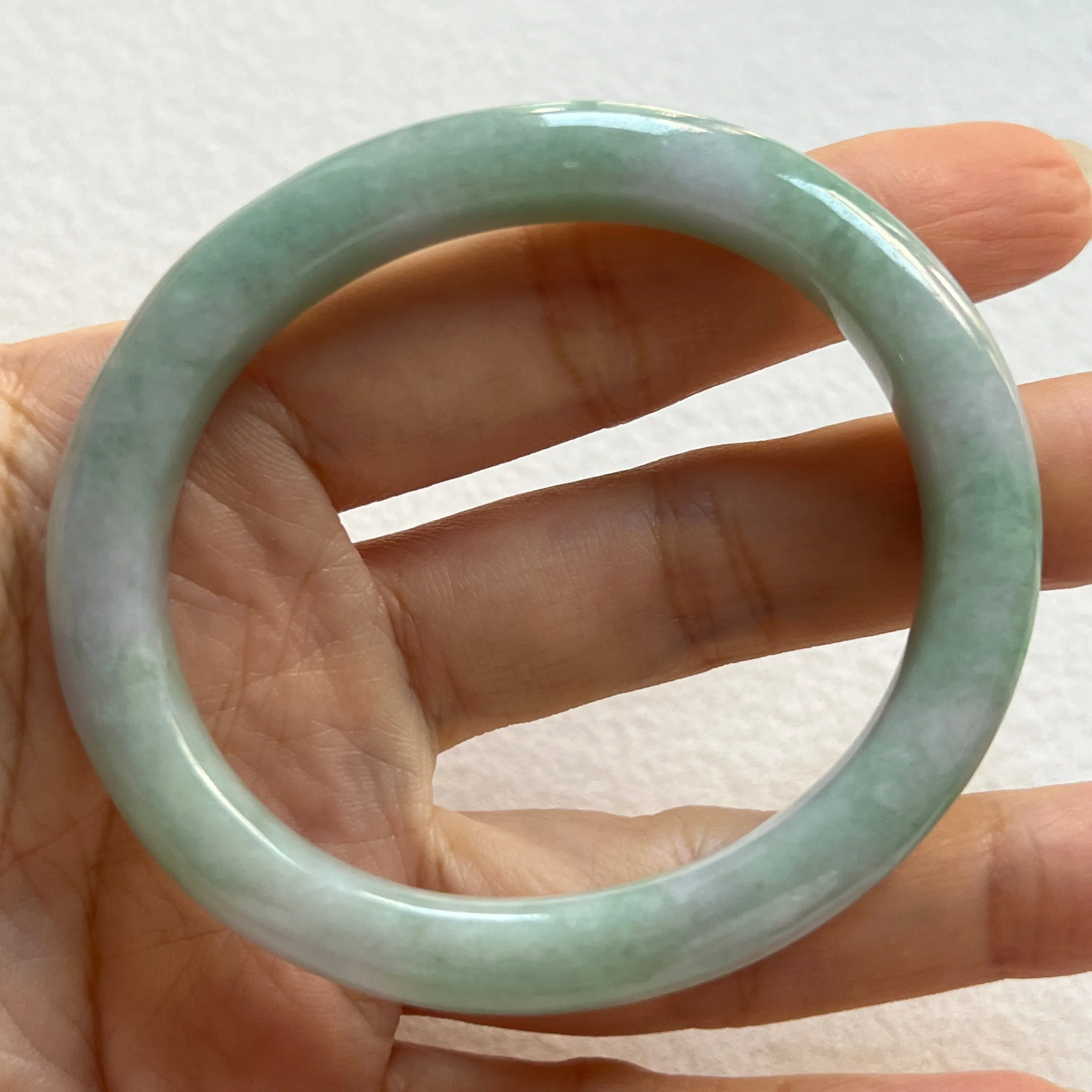 SOLD OUT: 53.2mm A-Grade Natural Lavender Green Jadeite Modern Oval Bangle No. 152025