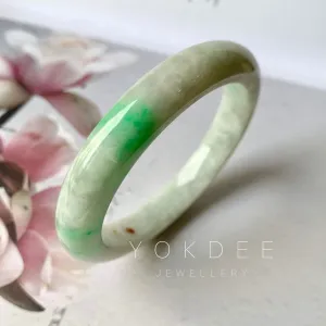 SOLD OUT: 54.1mm A-Grade Natural Moss On Snow Jadeite Modern Round Bangle No.151789