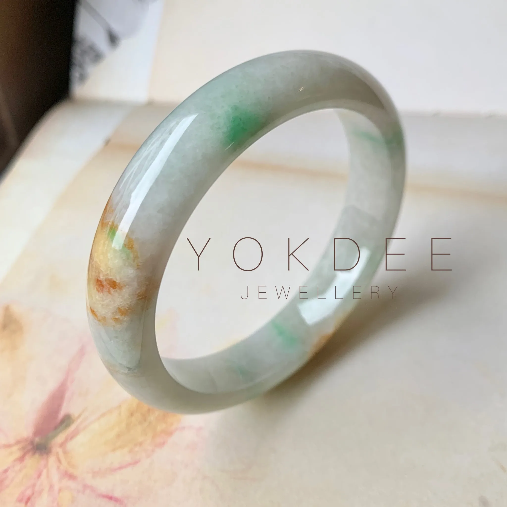 SOLD OUT: 54.5mm A-Grade Natural Tri-Colour Jadeite Modern Round Bangle No.151920