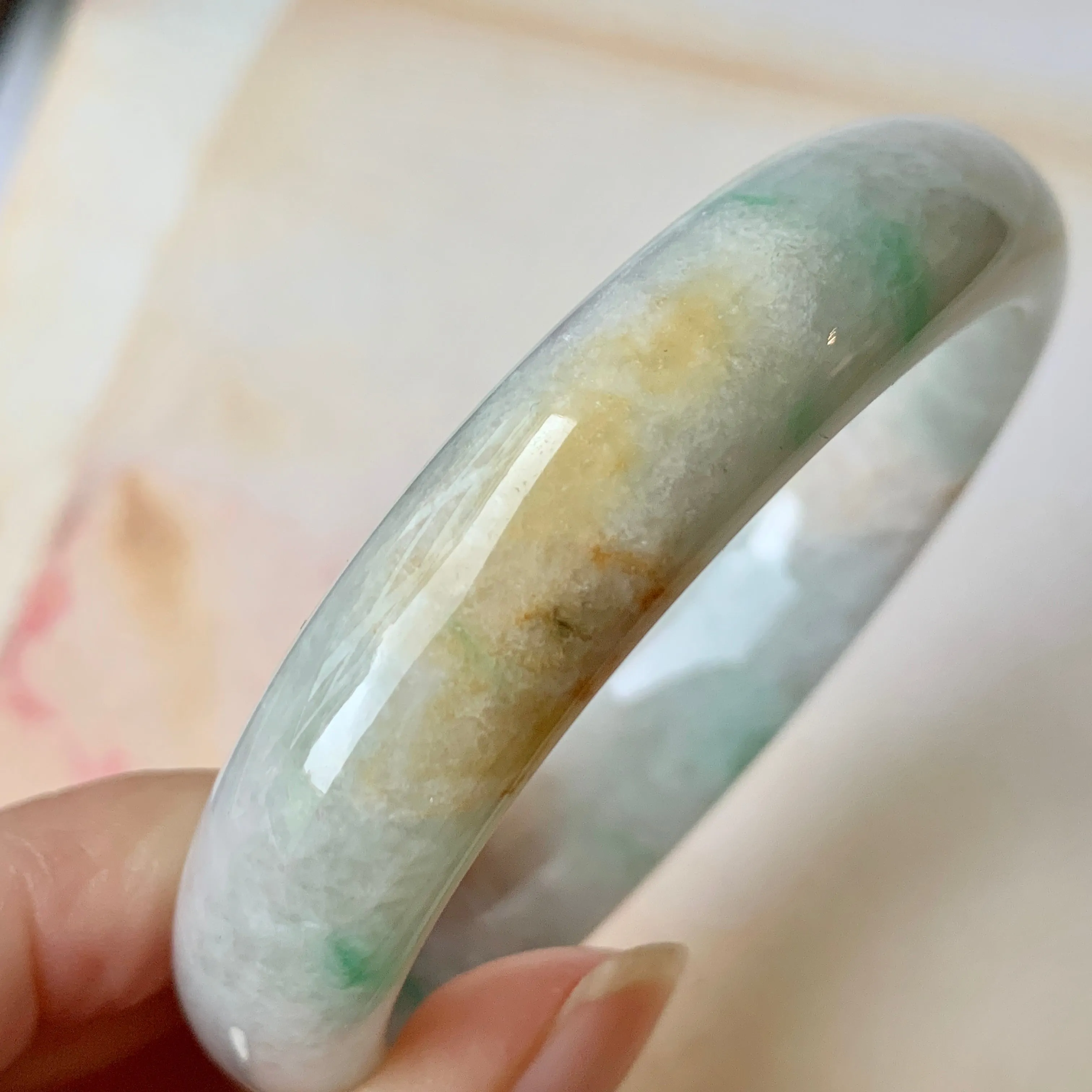 SOLD OUT: 54.5mm A-Grade Natural Tri-Colour Jadeite Modern Round Bangle No.151920