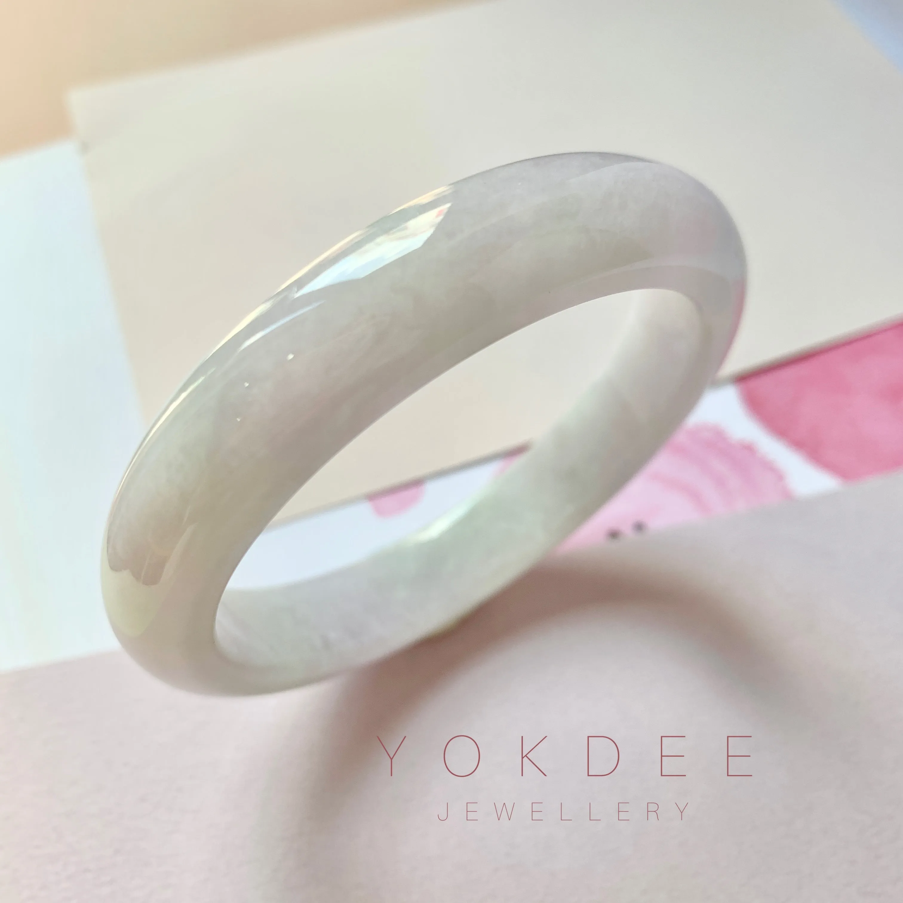 SOLD OUT: 55.2mm A-Grade Natural Lavender Green Jadeite Modern Round Bangle No.151959