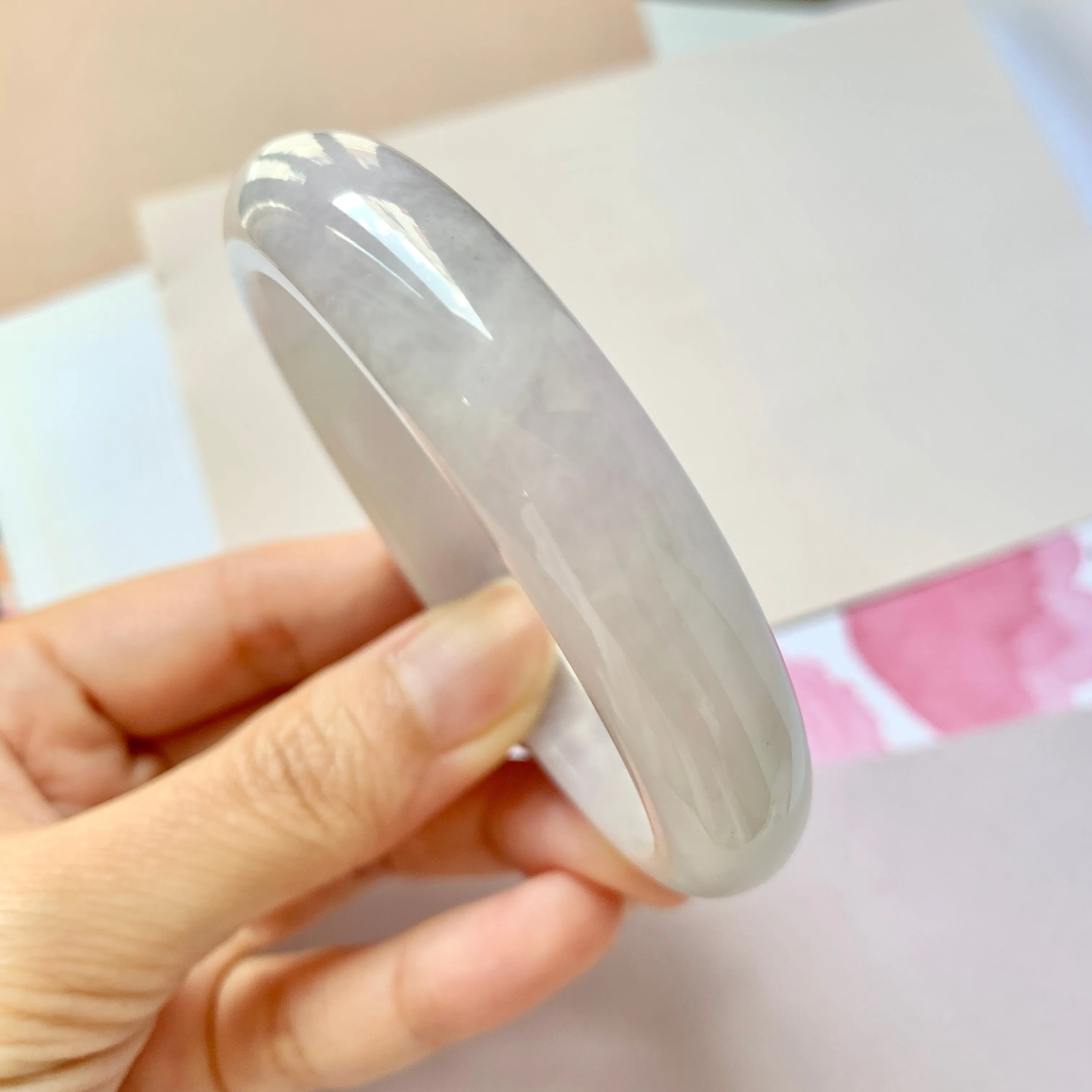 SOLD OUT: 55.2mm A-Grade Natural Lavender Green Jadeite Modern Round Bangle No.151959