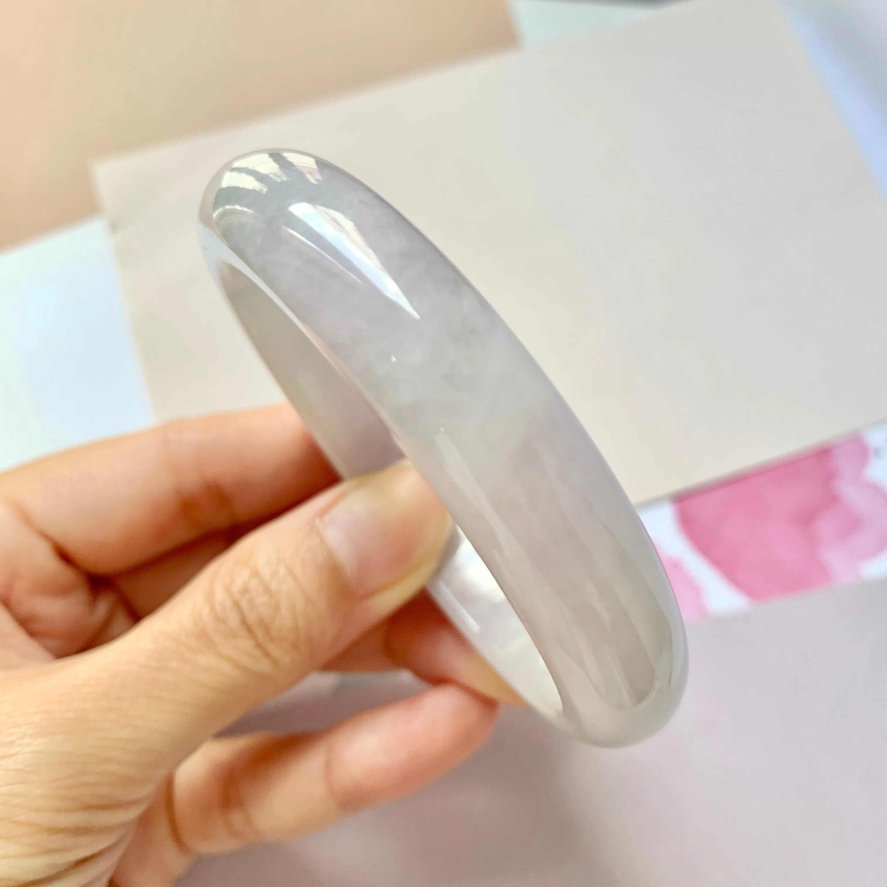 SOLD OUT: 55.2mm A-Grade Natural Lavender Green Jadeite Modern Round Bangle No.151959