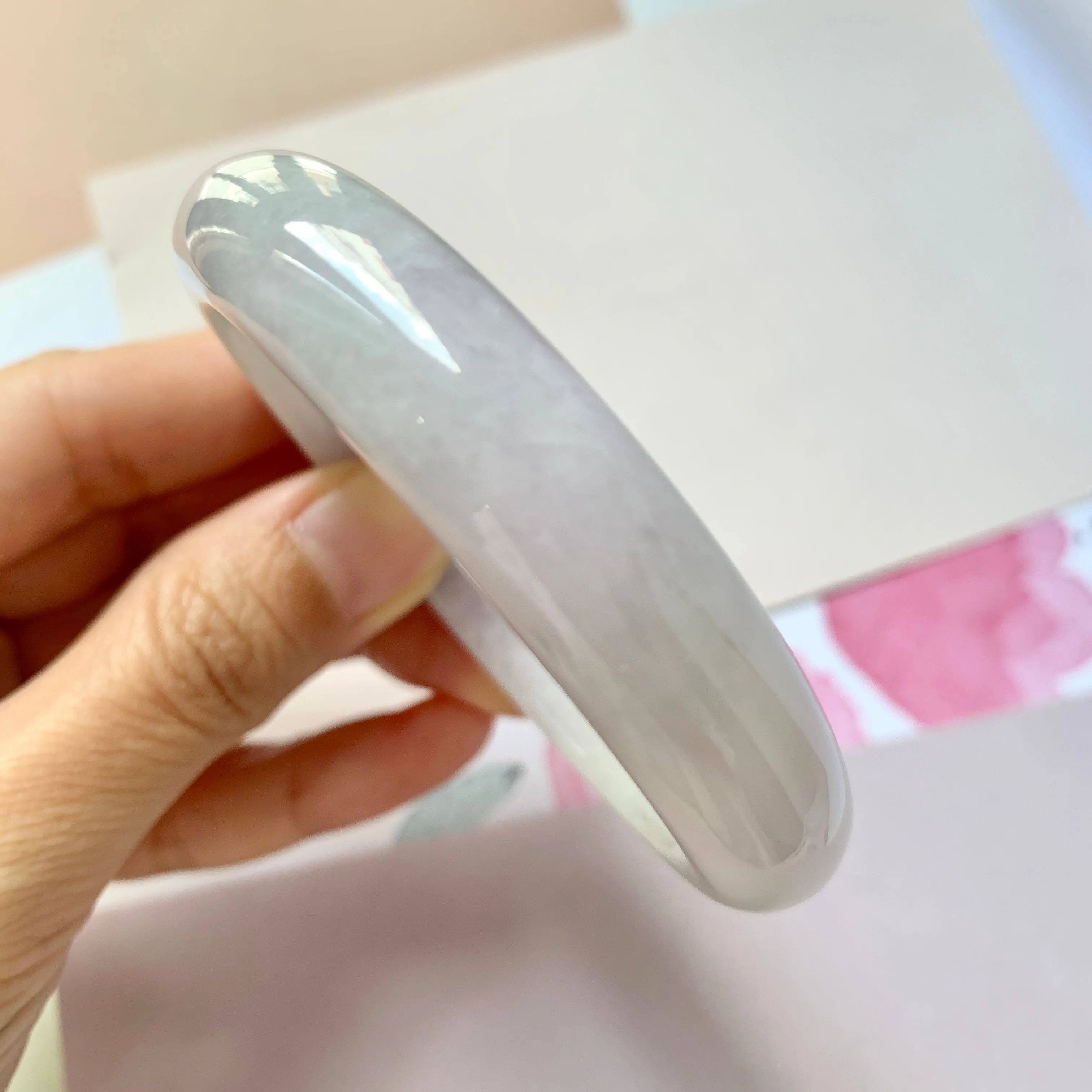 SOLD OUT: 55.2mm A-Grade Natural Lavender Green Jadeite Modern Round Bangle No.151959