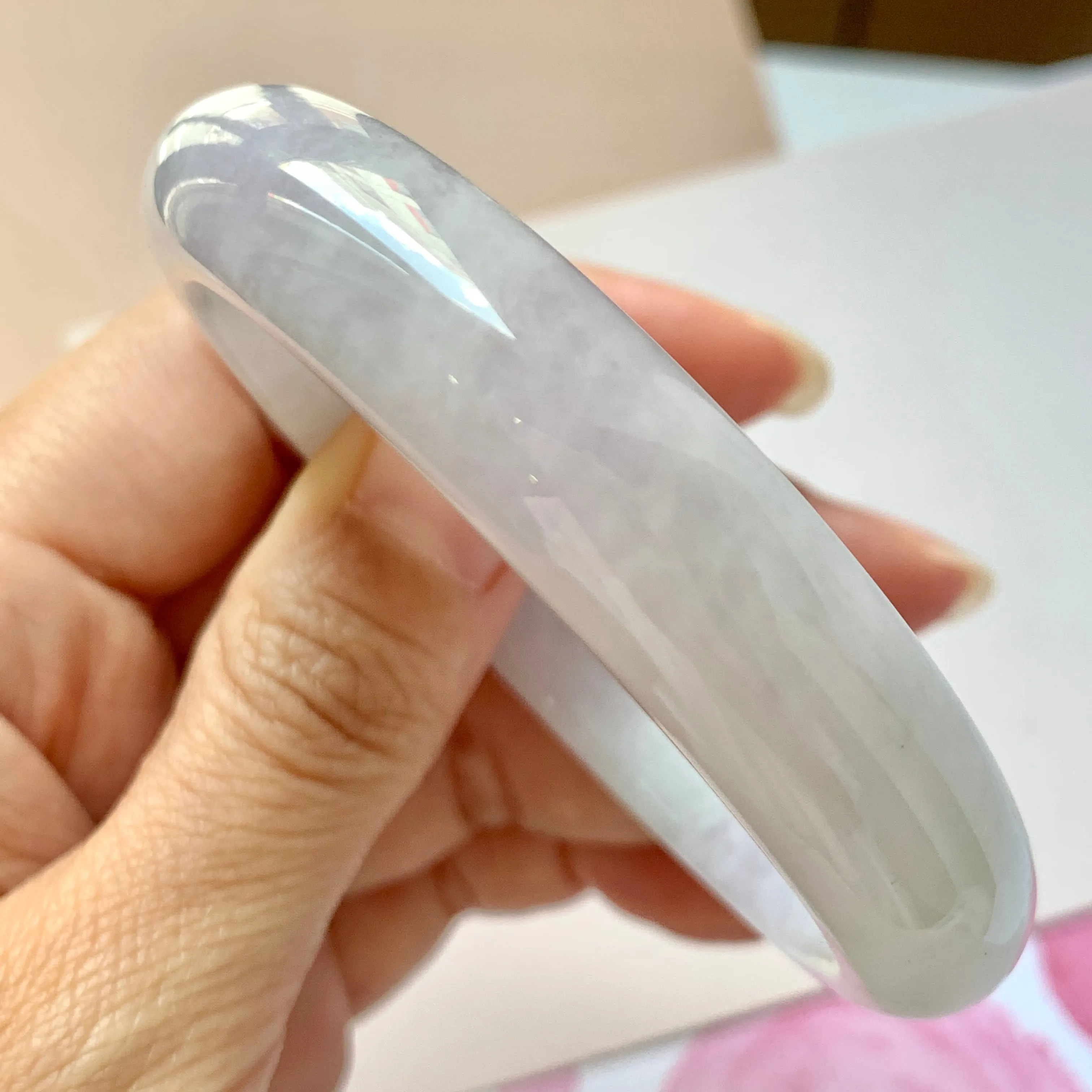 SOLD OUT: 55.2mm A-Grade Natural Lavender Green Jadeite Modern Round Bangle No.151959