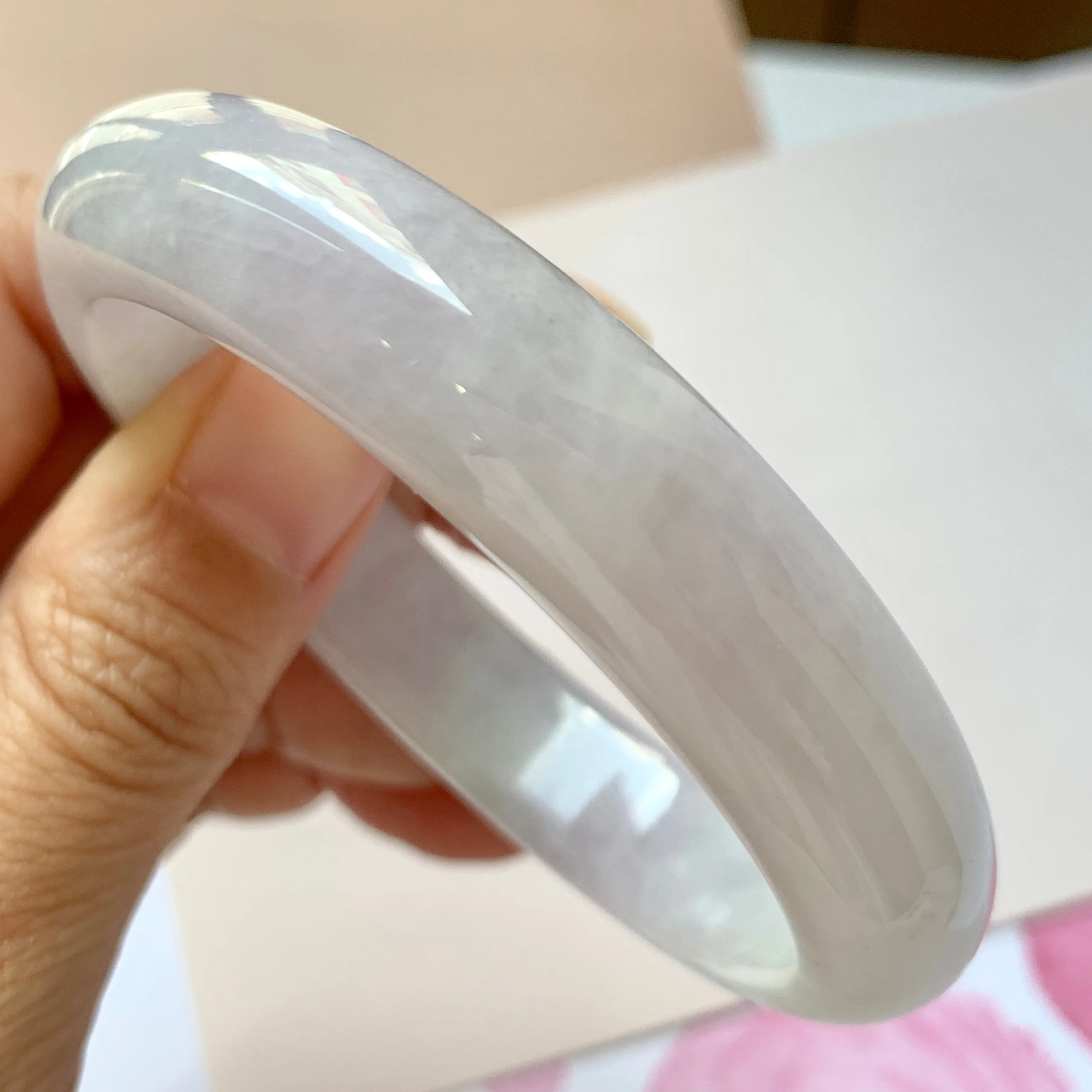 SOLD OUT: 55.2mm A-Grade Natural Lavender Green Jadeite Modern Round Bangle No.151959