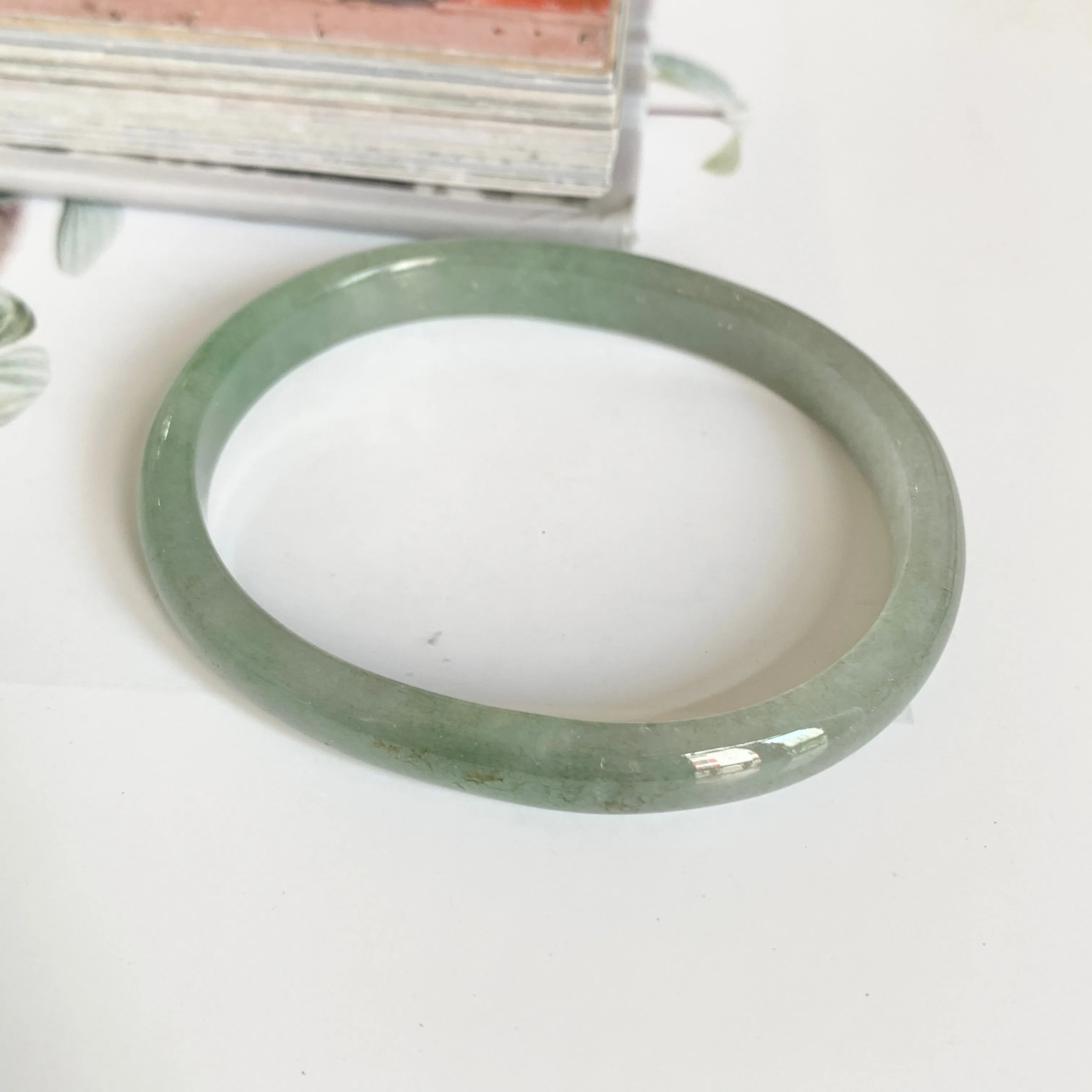 SOLD OUT: 55.9mm A-Grade Jadeite Modern Oval Bangle No.330016