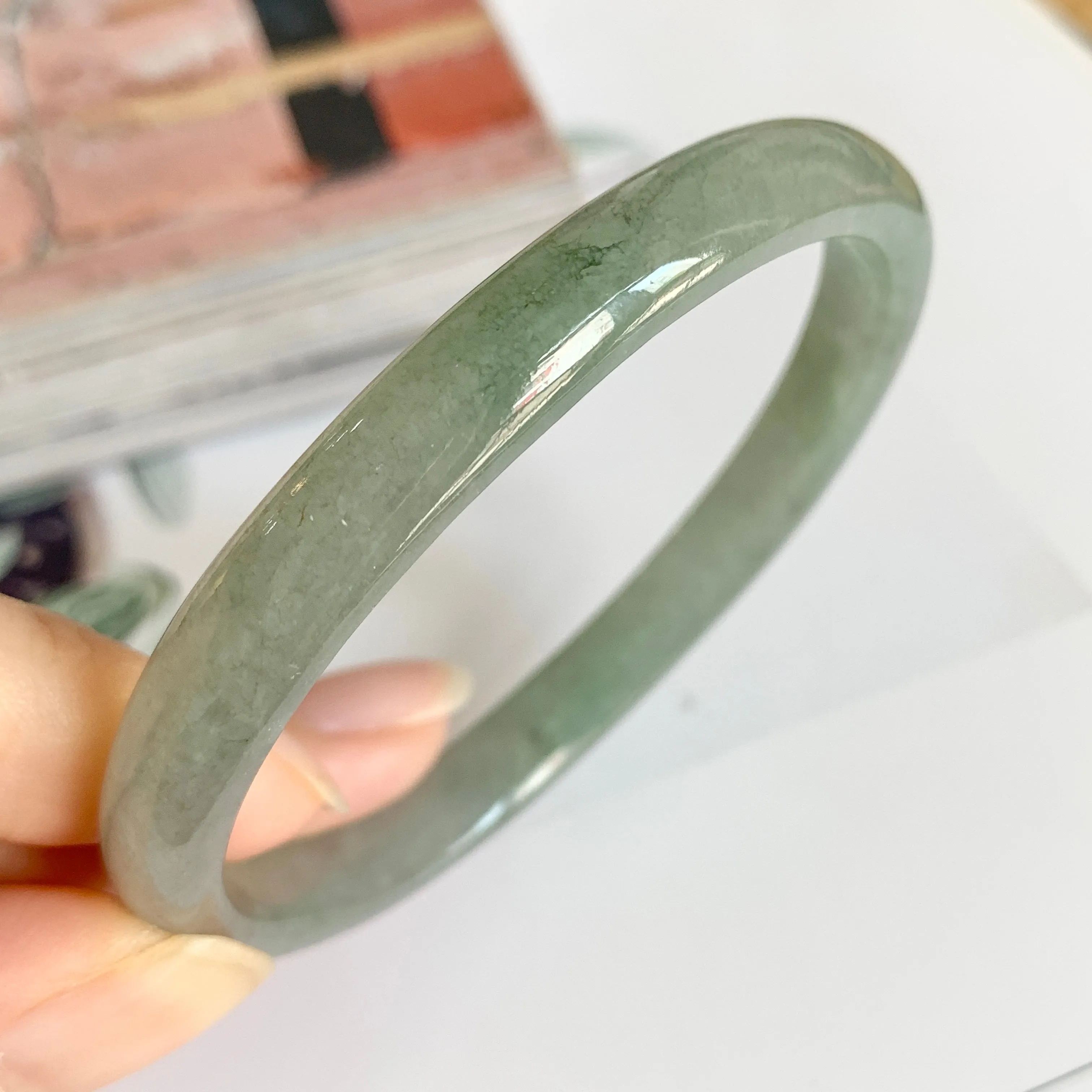 SOLD OUT: 55.9mm A-Grade Jadeite Modern Oval Bangle No.330016