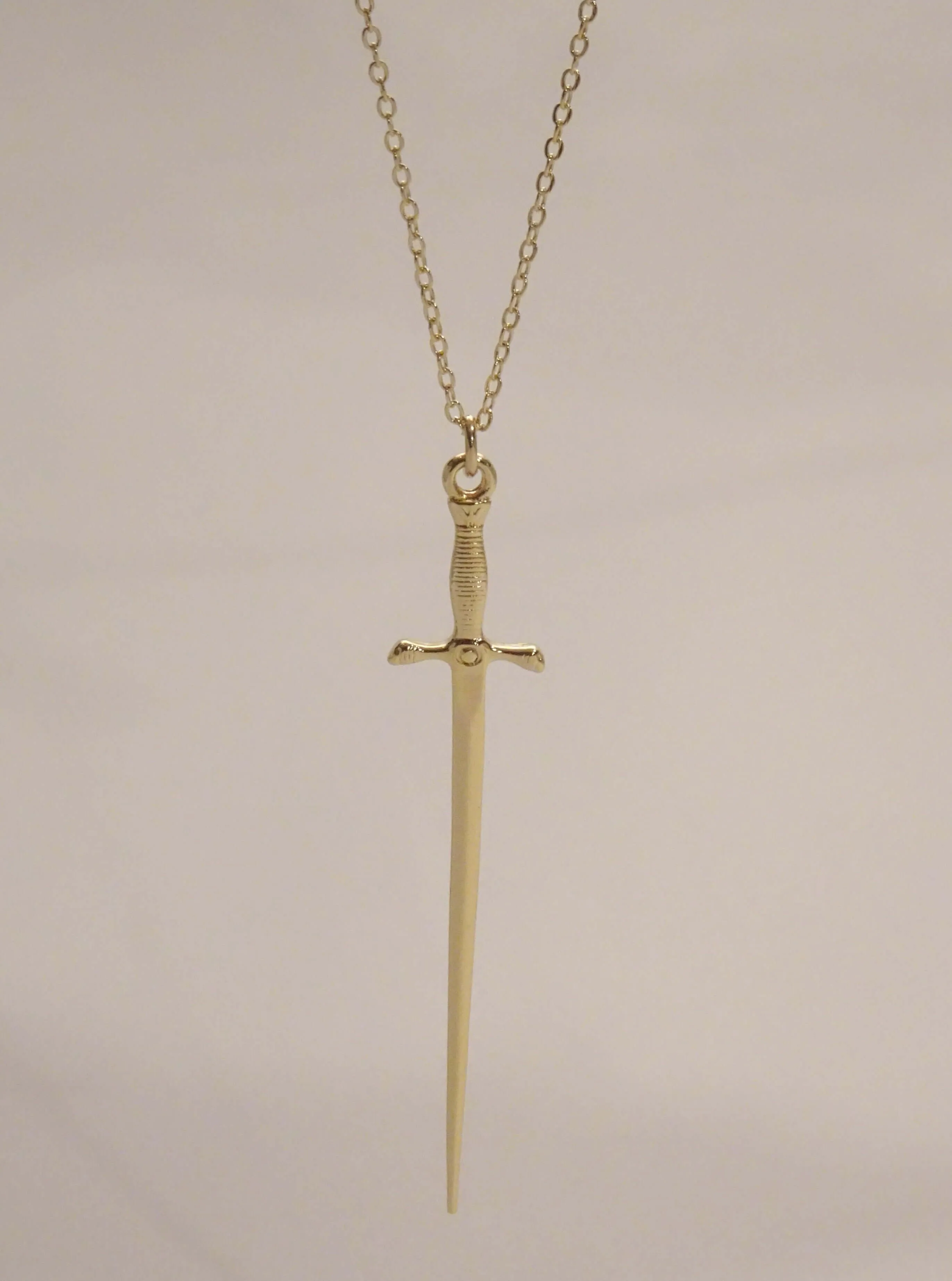 The Silvet Long Dagger Necklace