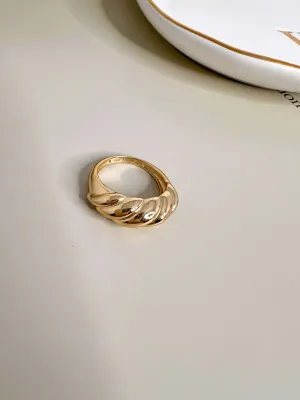 Velani Croissant Ring