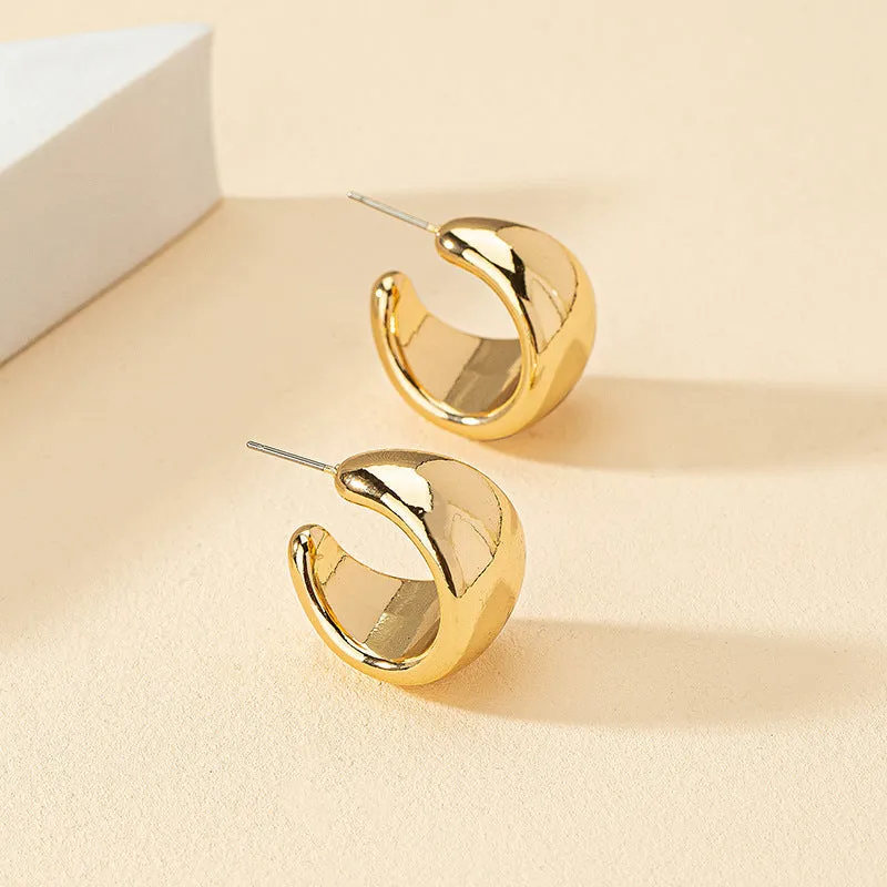 Versatile Metal C-Shaped Earrings with Personalized Design and High-End Appeal